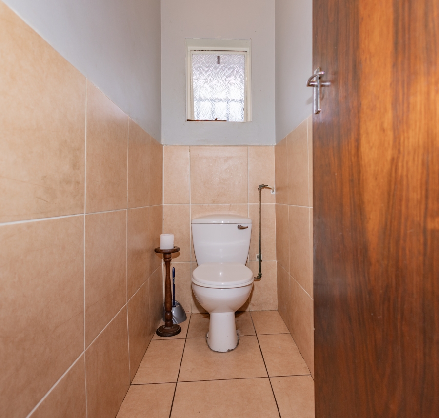 4 Bedroom Property for Sale in Avondale Western Cape